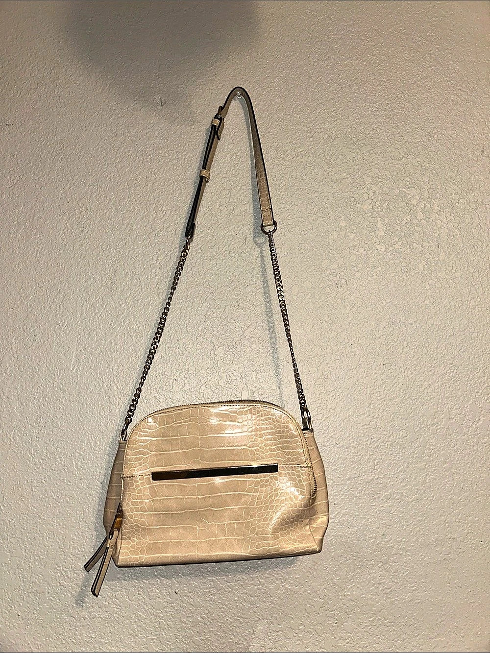 Croc-Embossed Crossbody Bag in Beige Like New
